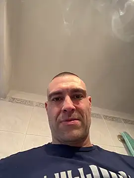 Snapshot of Jackcazzone_82 chatting on 02/22/25, 02:41 Jackcazzone 82 online show from 02/22/25, 02:41