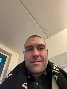 Snapshot of Jackcazzone_82 chatting on 02/25/25, 05:04 Jackcazzone 82 online show from 02/25/25, 05:04