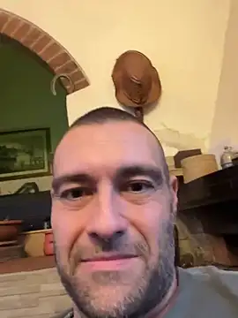 Snapshot of Jackcazzone_82 chatting on 03/01/25, 11:26 Jackcazzone 82 online show from 03/01/25, 11:26