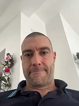 Snapshot of Jackcazzone_82 chatting on 03/17/25, 12:04 Jackcazzone 82 online show from 03/17/25, 12:04