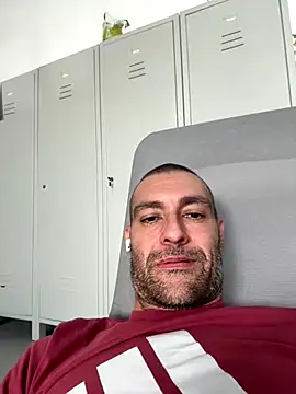 Snapshot of Jackcazzone_82 chatting on 09/20/25, 12:06 Jackcazzone 82 online show from 09/20/25, 12:06