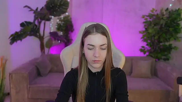 Layla Sweet  online show from 03/17/25, 03:29