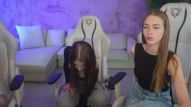 Layla Sweet  online show from 10/21/25, 02:40