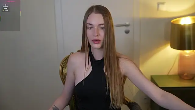 Snapshot of Layla_Sweet_ chatting on 02/02/26, 08:51 Layla Sweet online show from 02/02/26, 08:51