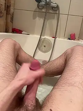 Snapshot of YourDreeam@xh chatting on 02/13/25, 10:02 YourDreeamxh online show from 02/13/25, 10:02