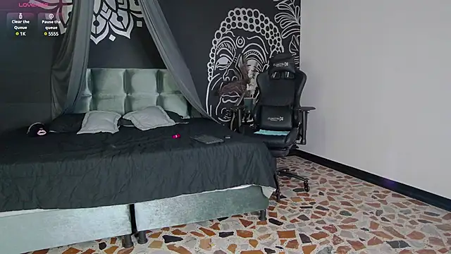 Arii moon online show from 03/01/25, 11:26