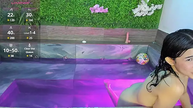 Arii moon online show from 03/18/25, 11:42