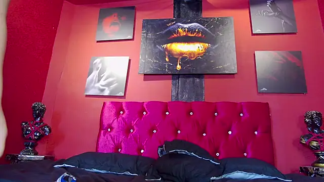 Arii moon online show from 09/28/25, 08:09