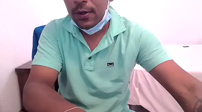 Snapshot of BadboySLR_8899 chatting on 03/17/25, 02:34 BadboySLR 8899 online show from 03/17/25, 02:34