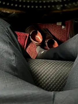 Snapshot of BadboySLR_8899 chatting on 09/17/25, 11:12 BadboySLR 8899 online show from 09/17/25, 11:12