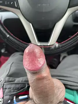 Snapshot of BadboySLR_8899 chatting on 09/19/25, 09:11 BadboySLR 8899 online show from 09/19/25, 09:11