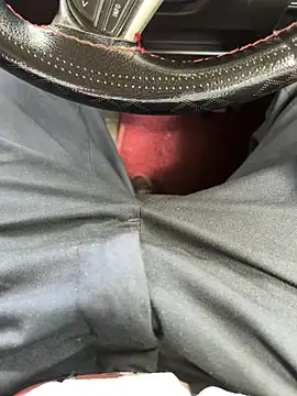 Snapshot of BadboySLR_8899 chatting on 10/13/25, 04:12 BadboySLR 8899 online show from 10/13/25, 04:12