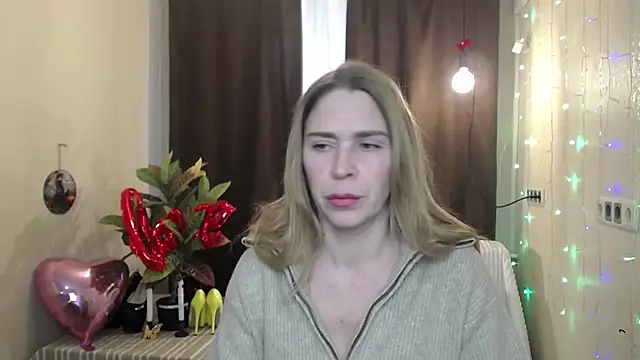 TessaDaybreak online show from 02/14/25, 12:47