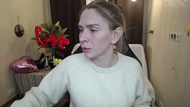 TessaDaybreak online show from 02/18/25, 04:37