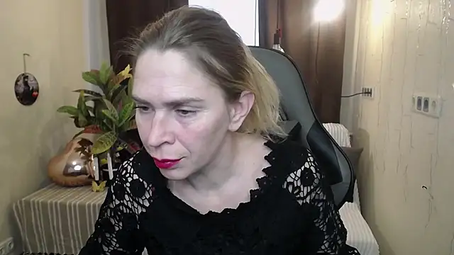 TessaDaybreak online show from 02/27/25, 01:49