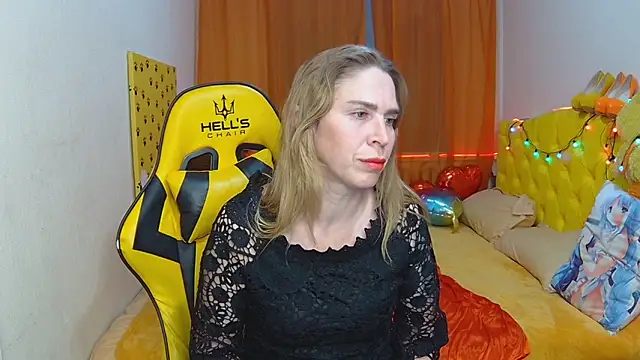 TessaDaybreak online show from 03/01/25, 02:02