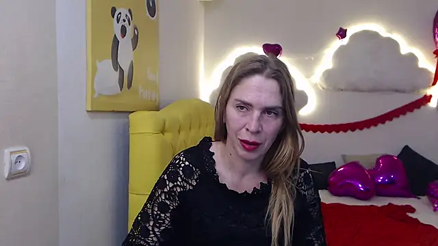 TessaDaybreak online show from 03/04/25, 04:52