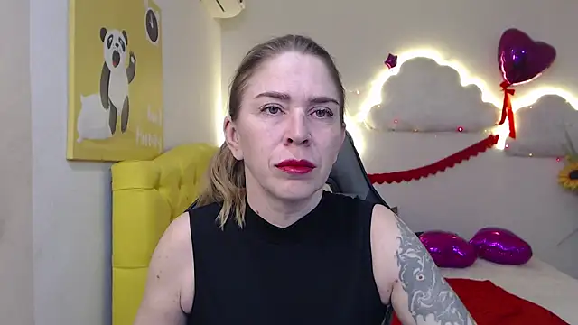 TessaDaybreak online show from 03/23/25, 07:31