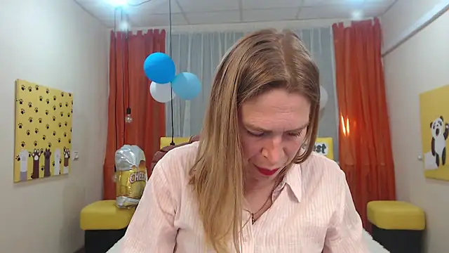 TessaDaybreak online show from 09/24/25, 06:17