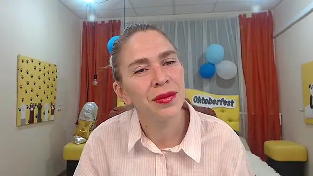 TessaDaybreak online show from 09/27/25, 06:29