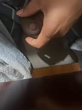 Snapshot of Slimlightrising chatting on 03/05/25, 03:40 Slimlightrising online show from 03/05/25, 03:40