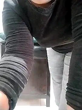 Snapshot of Dalou3a-69 chatting on 02/13/26, 12:12 Dalou3a-69 online show from 02/13/26, 12:12