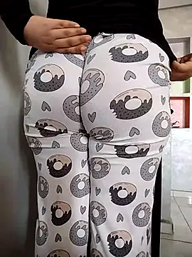 Snapshot of Dalou3a-69 chatting on 03/04/26, 01:06 Dalou3a-69 online show from 03/04/26, 01:06