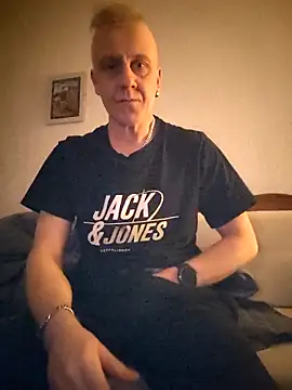 Teemu online show from 03/25/26, 02:17