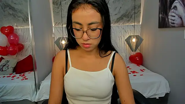 lucelly 15 online show from 02/15/25, 11:50