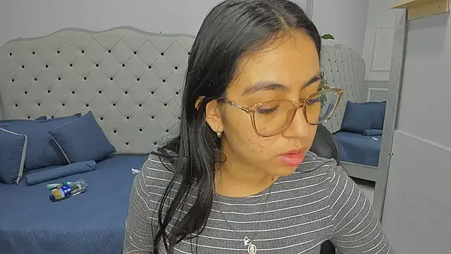 Snapshot of lucelly_15 chatting on 02/20/26, 11:54 lucelly 15 online show from 02/20/26, 11:54