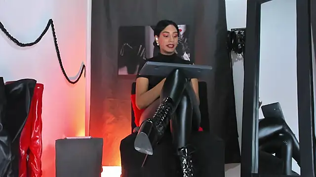 Aleshkastone online show from 10/31/25, 01:06