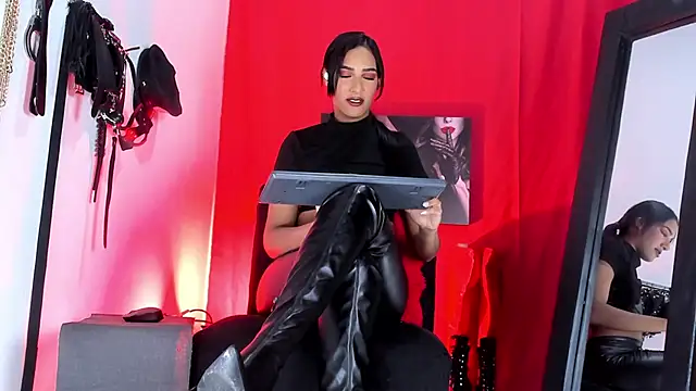 Aleshkastone online show from 12/18/25, 10:16