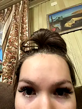 -Amora online show from 12/01/25, 12:21