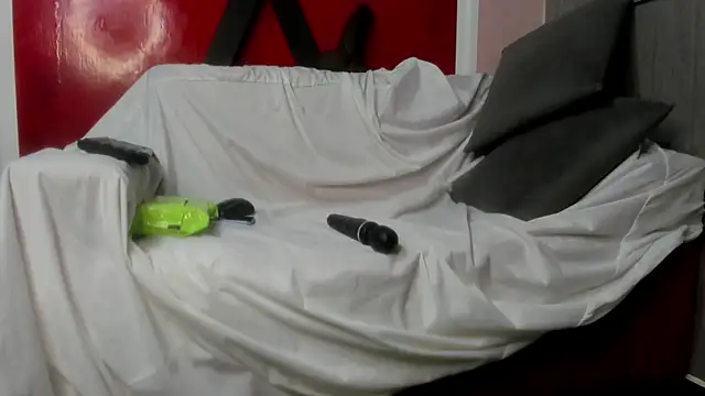Snapshot of ebony_valentina chatting on 09/20/25, 01:50 ebony valentina online show from 09/20/25, 01:50