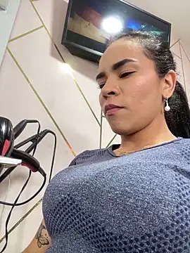 Naatalia online show from 02/19/25, 08:31