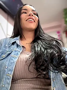 Naatalia online show from 10/17/25, 06:54