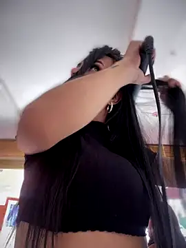 Naatalia online show from 10/24/25, 05:20