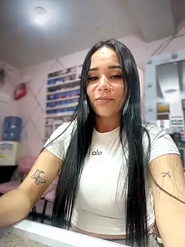 Snapshot of Naatalia chatting on 02/02/26, 10:41 Naatalia online show from 02/02/26, 10:41