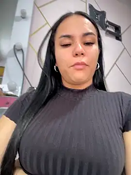 Snapshot of Naatalia chatting on 02/21/26, 05:03 Naatalia online show from 02/21/26, 05:03