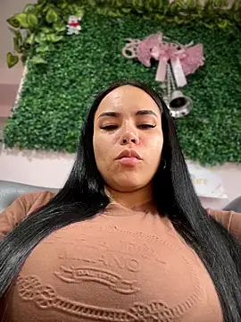 Snapshot of Naatalia chatting on 02/23/26, 06:16 Naatalia online show from 02/23/26, 06:16