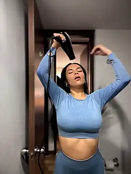 Snapshot of Naatalia chatting on 03/27/26, 05:12 Naatalia online show from 03/27/26, 05:12