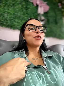 Snapshot of Naatalia chatting on 05/04/26, 07:32 Naatalia online show from 05/04/26, 07:32