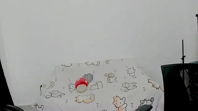 Naoko 7w7 online show from 10/27/25, 10:03