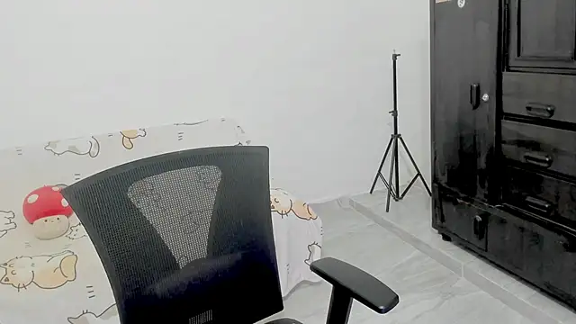 Naoko 7w7 online show from 11/22/25, 01:48