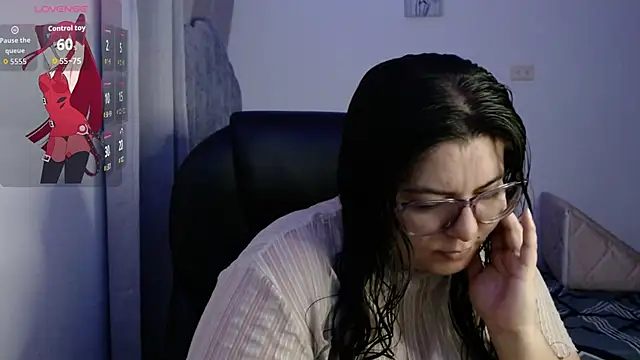 Snapshot of miss_nyxxx chatting on 05/26/26, 10:00 miss nyxxx online show from 05/26/26, 10:00