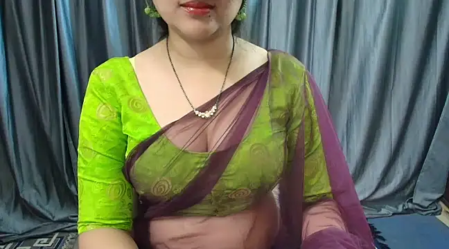 Snapshot of goldiwets chatting on 02/17/25, 03:47 goldiwets online show from 02/17/25, 03:47