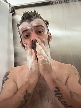 Snapshot of Duhon2317 chatting on 03/27/26, 01:33 Duhon2317 online show from 03/27/26, 01:33