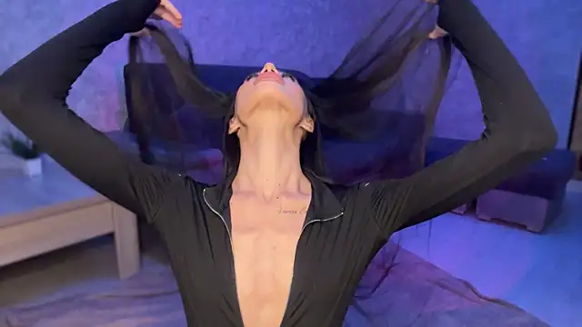 Snapshot of alissadreams chatting on 11/02/25, 07:05 alissadreams online show from 11/02/25, 07:05