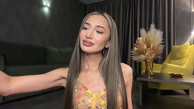 Snapshot of alissadreams chatting on 02/07/26, 05:38 alissadreams online show from 02/07/26, 05:38