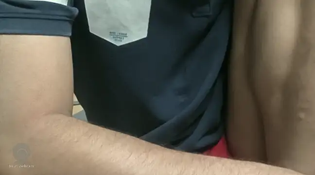 Snapshot of love_me_you chatting on 02/14/25, 10:17 love me you online show from 02/14/25, 10:17